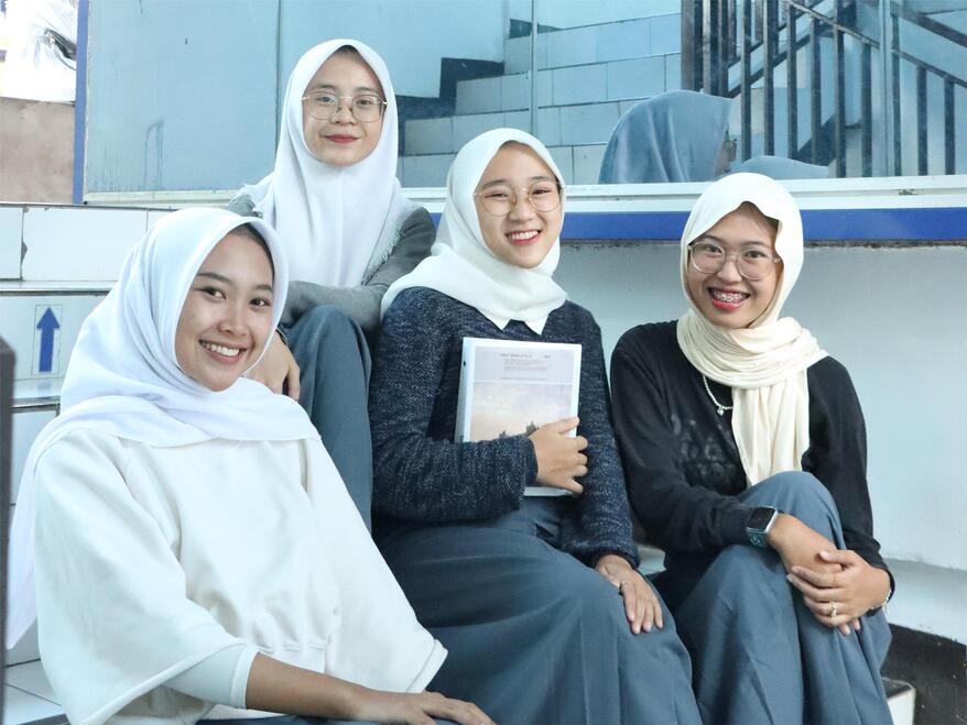 Kuliah Setelah Lulus SMA SMK, Apakah Benar Jadi Investasi Terbaik untuk Masa Depan?