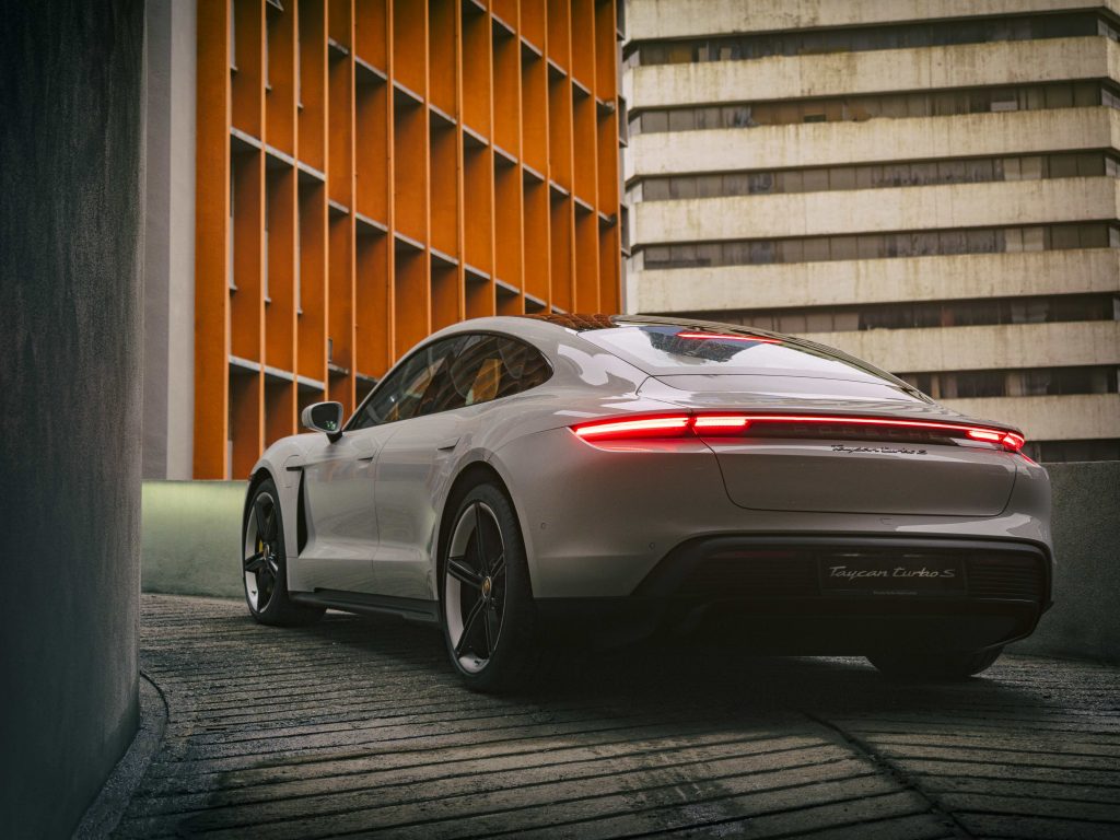Sinergi Strategis Sistem Manajemen Kualitas dalam Mempertahankan Eksklusivitas dan Reputasi Porsche sebagai Simbol Kendaraan Premium