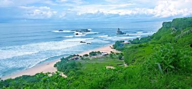 Liburan Berkesan dengan Paket Tour Pacitan